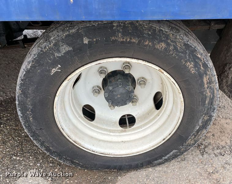 image for item LV9202 2015 Isuzu NQR sewer jetter truck