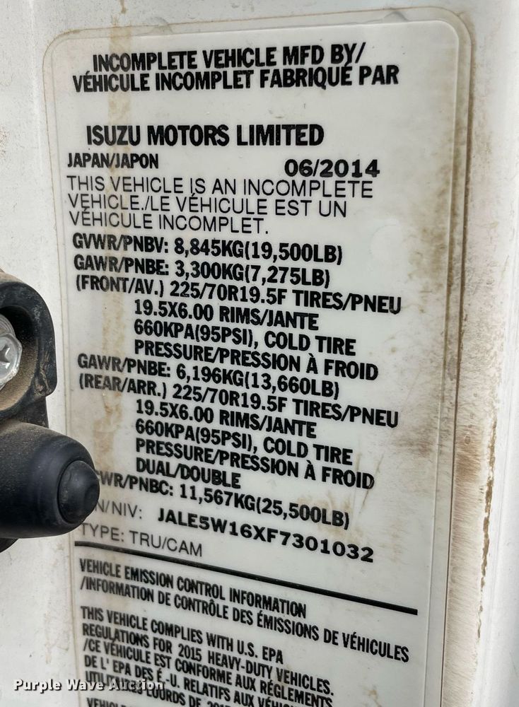 image for item LV9202 2015 Isuzu NQR sewer jetter truck