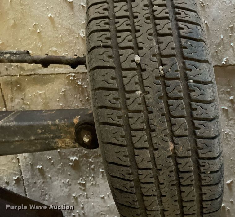 image for item LV9277 Gleaner A combine