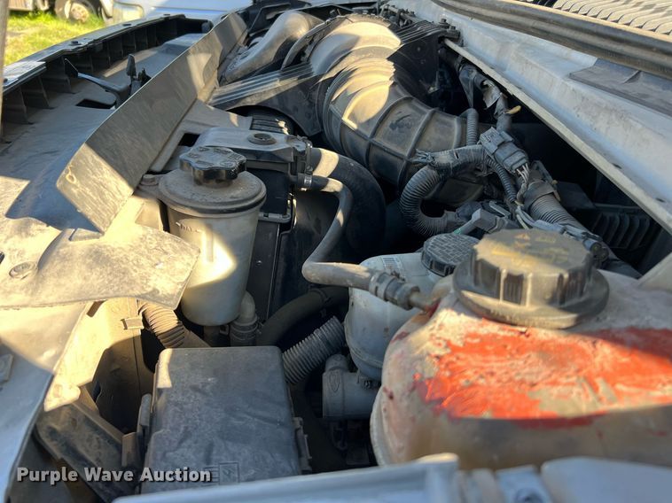 image for item MH9933 2014 Ford E350  shuttle bus