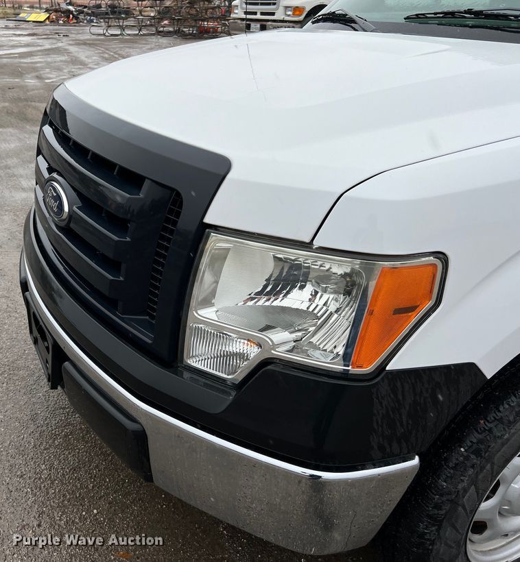 image for item MI9008 2012 Ford F150 SuperCab pickup truck