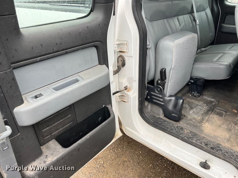 image for item MI9008 2012 Ford F150 SuperCab pickup truck