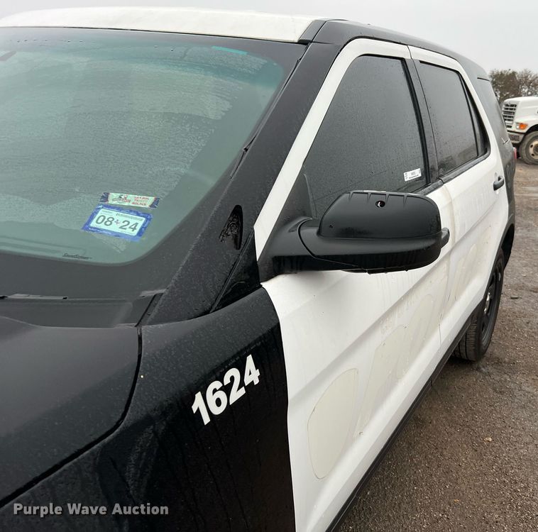 image for item MI9032 2016 Ford Explorer Police Interceptor  SUV