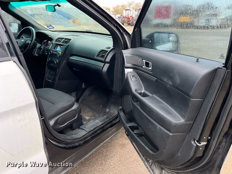 image for item MI9032 2016 Ford Explorer Police Interceptor  SUV