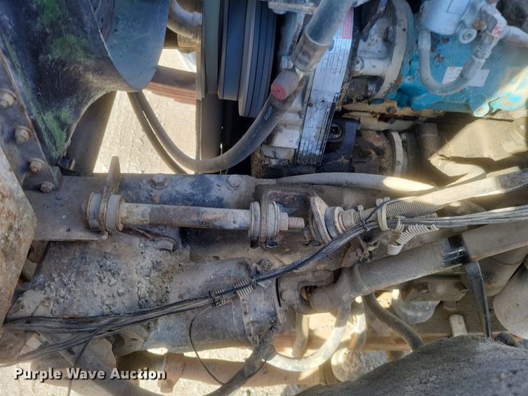 image for item MI9881 1979 International F2254 truck cab and chassis