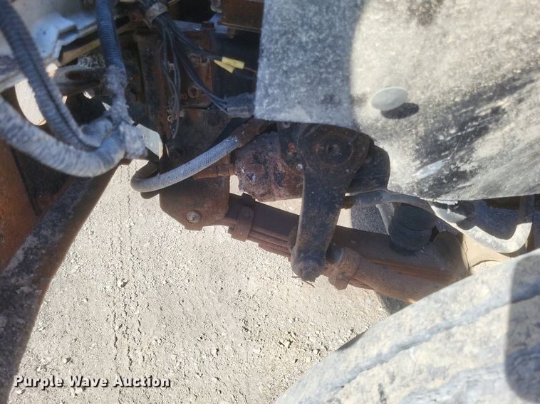 image for item MI9881 1979 International F2254 truck cab and chassis