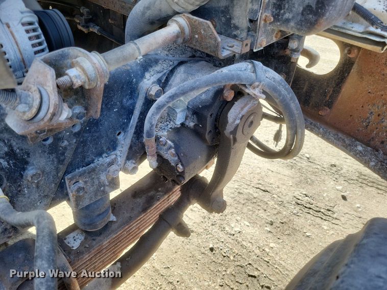 image for item MI9881 1979 International F2254 truck cab and chassis