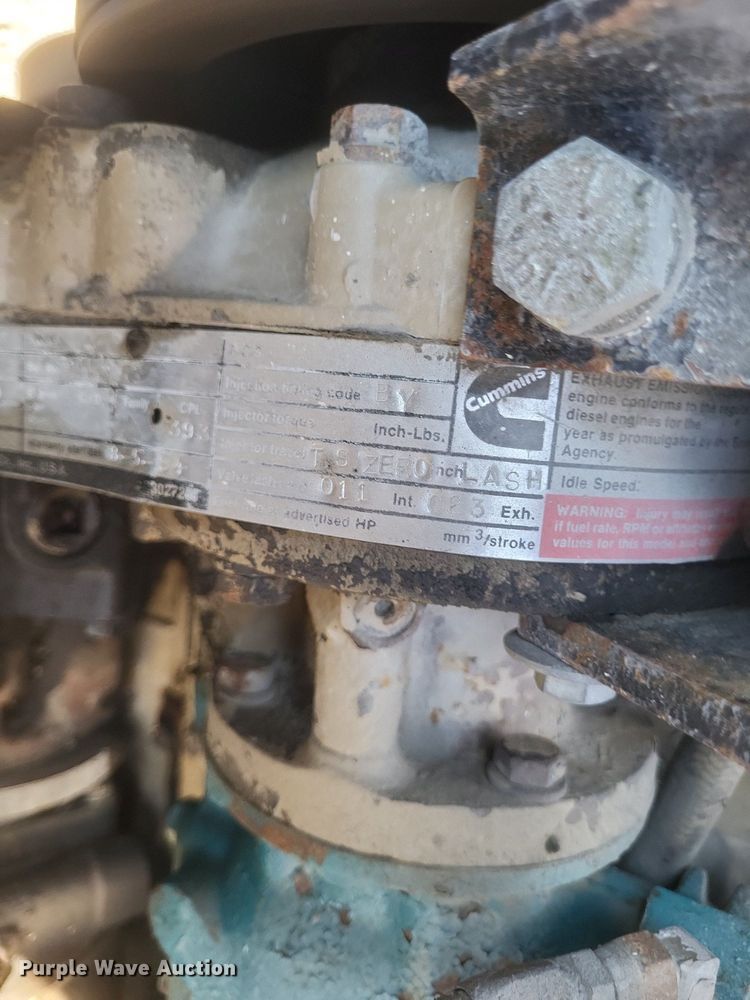 image for item MI9881 1979 International F2254 truck cab and chassis