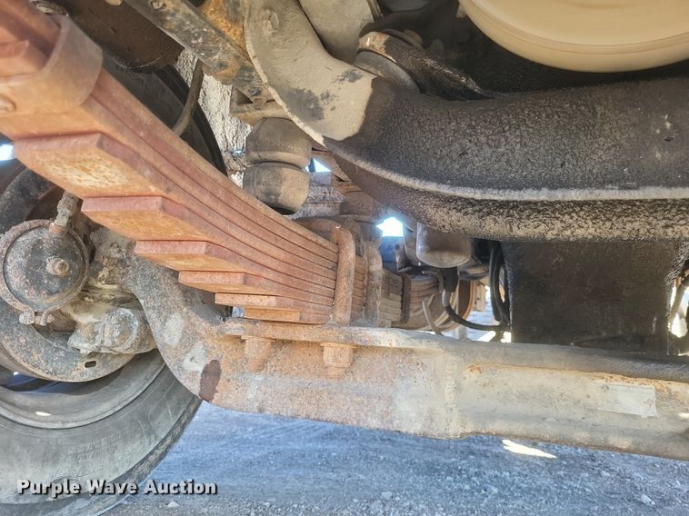 image for item MI9881 1979 International F2254 truck cab and chassis