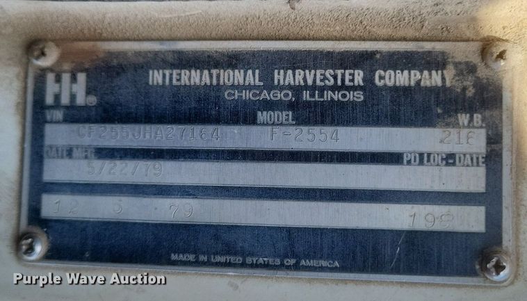 image for item MI9881 1979 International F2254 truck cab and chassis