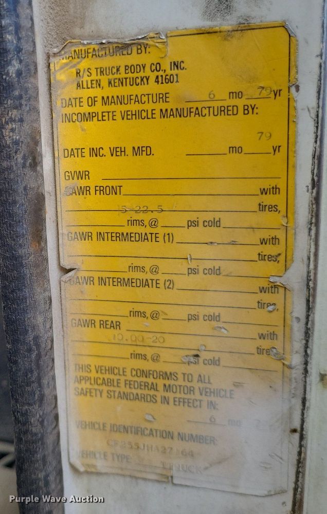 image for item MI9881 1979 International F2254 truck cab and chassis