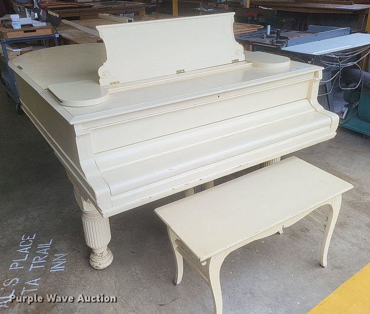 image for item MI9914 Steinway & Sons baby grand piano