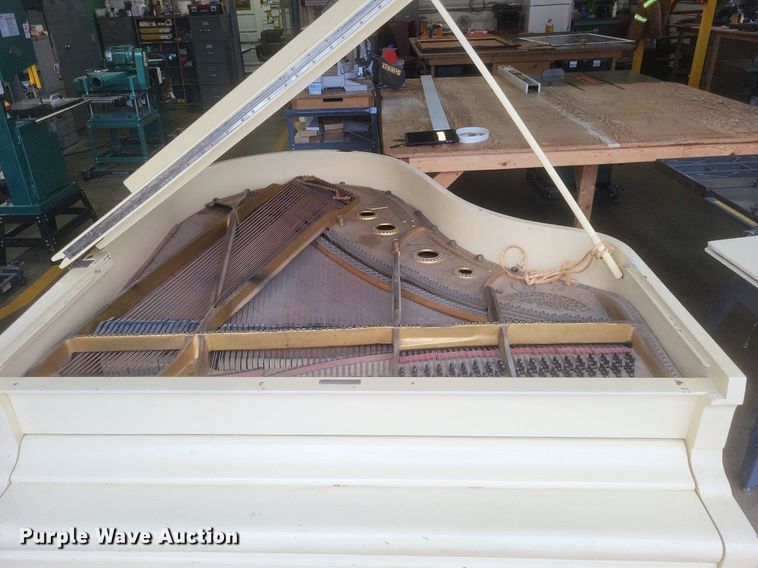 image for item MI9914 Steinway & Sons baby grand piano