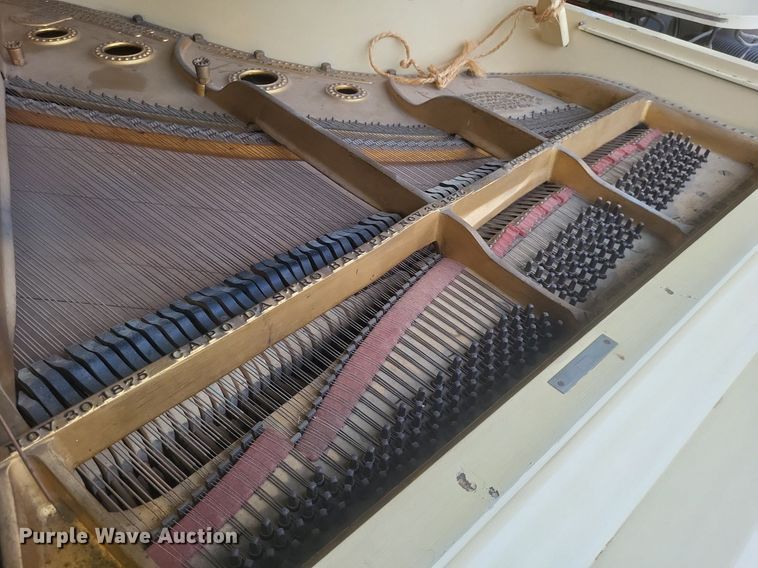 image for item MI9914 Steinway & Sons baby grand piano