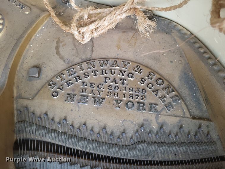 image for item MI9914 Steinway & Sons baby grand piano