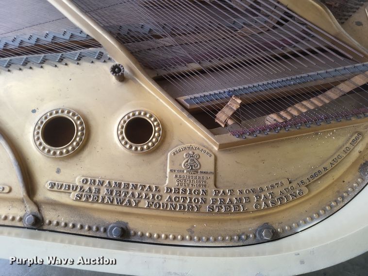 image for item MI9914 Steinway & Sons baby grand piano