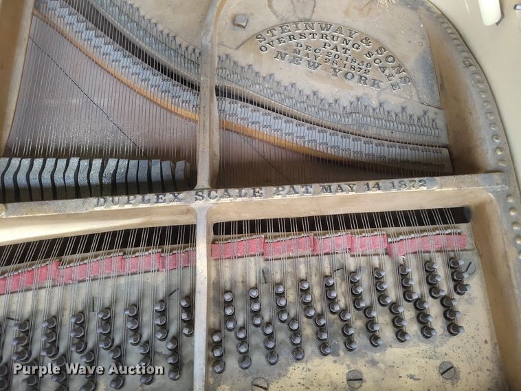 image for item MI9914 Steinway & Sons baby grand piano