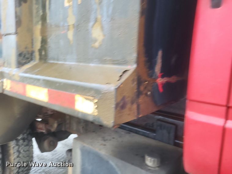 image for item MI9917 1995 Chevrolet Kodiak  dump truck