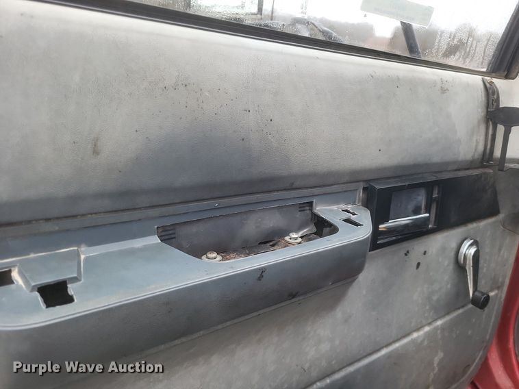 image for item MI9917 1995 Chevrolet Kodiak  dump truck