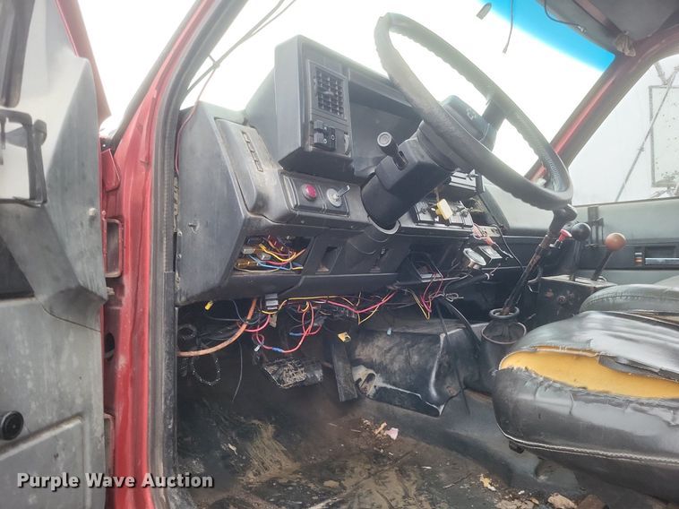 image for item MI9917 1995 Chevrolet Kodiak  dump truck