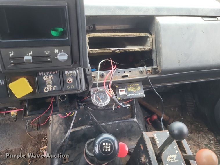 image for item MI9917 1995 Chevrolet Kodiak  dump truck