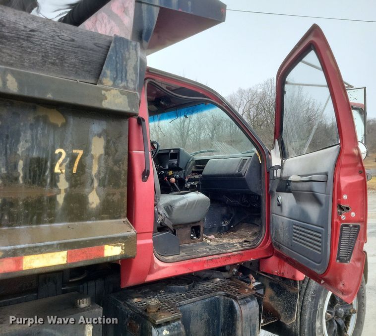 image for item MI9917 1995 Chevrolet Kodiak  dump truck