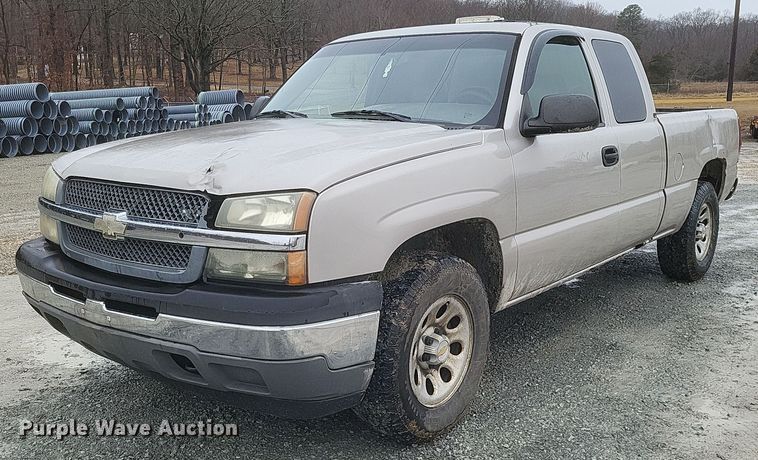 image for item MI9920 2005 Chevrolet Silverado 1500 Ext. Cab pickup truck