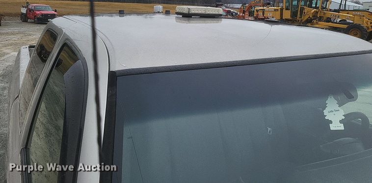 image for item MI9920 2005 Chevrolet Silverado 1500 Ext. Cab pickup truck