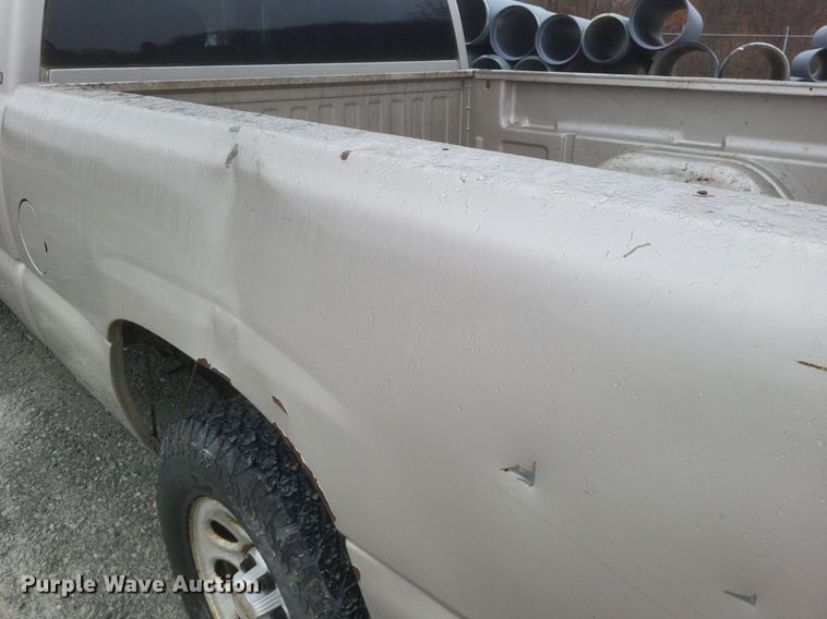 image for item MI9920 2005 Chevrolet Silverado 1500 Ext. Cab pickup truck