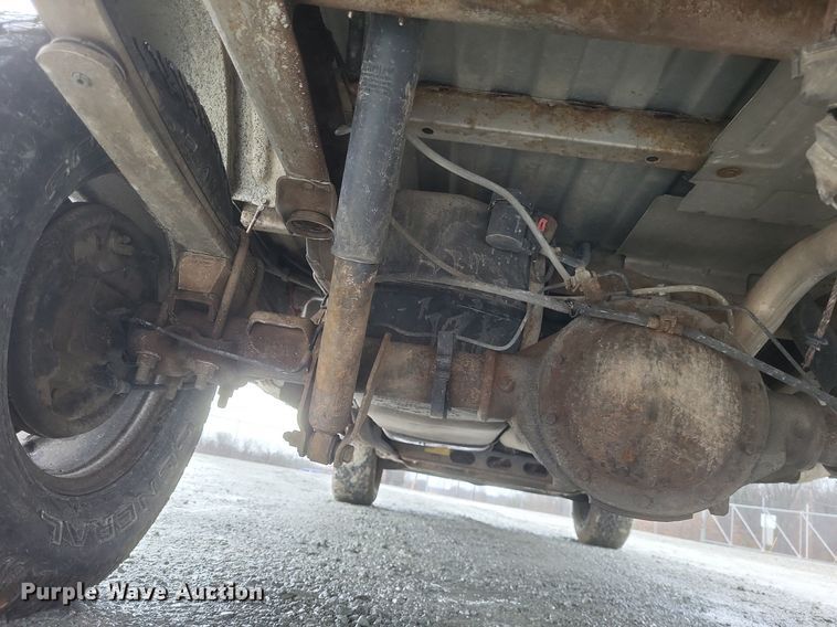 image for item MI9920 2005 Chevrolet Silverado 1500 Ext. Cab pickup truck