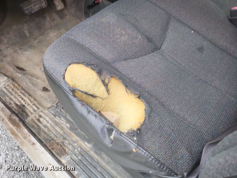 image for item MI9920 2005 Chevrolet Silverado 1500 Ext. Cab pickup truck