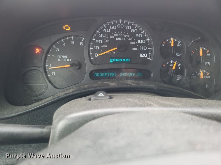 image for item MI9920 2005 Chevrolet Silverado 1500 Ext. Cab pickup truck