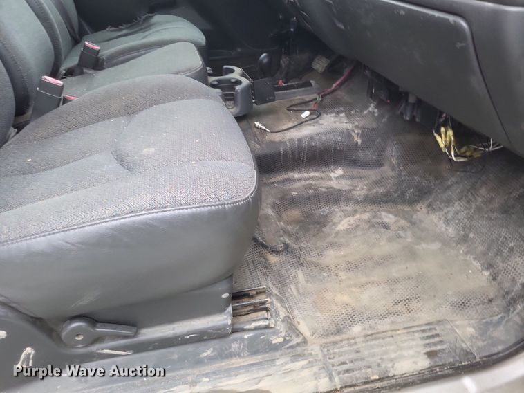 image for item MI9920 2005 Chevrolet Silverado 1500 Ext. Cab pickup truck