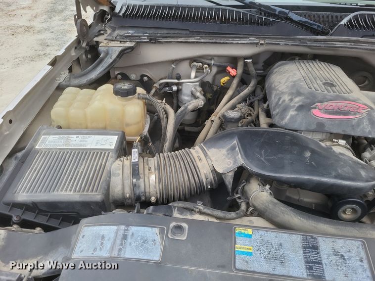 image for item MI9920 2005 Chevrolet Silverado 1500 Ext. Cab pickup truck