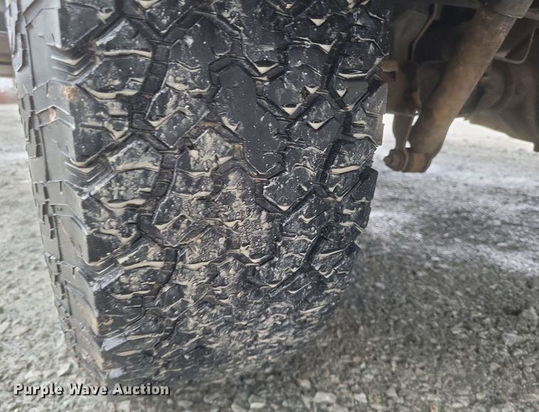 image for item MI9920 2005 Chevrolet Silverado 1500 Ext. Cab pickup truck