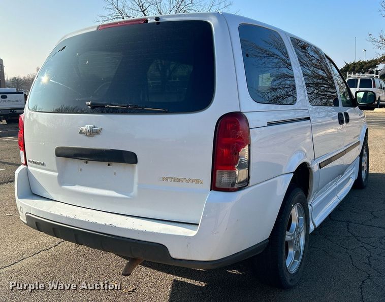image for item NB9306 2007 Chevrolet Uplander handicap accessible van