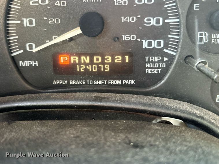 image for item NB9307 2002 Chevrolet Express 1500 van