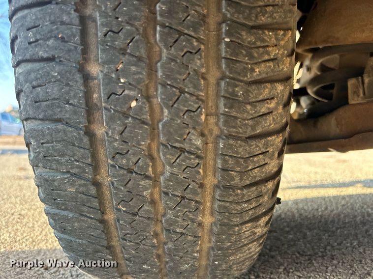 image for item NB9307 2002 Chevrolet Express 1500 van