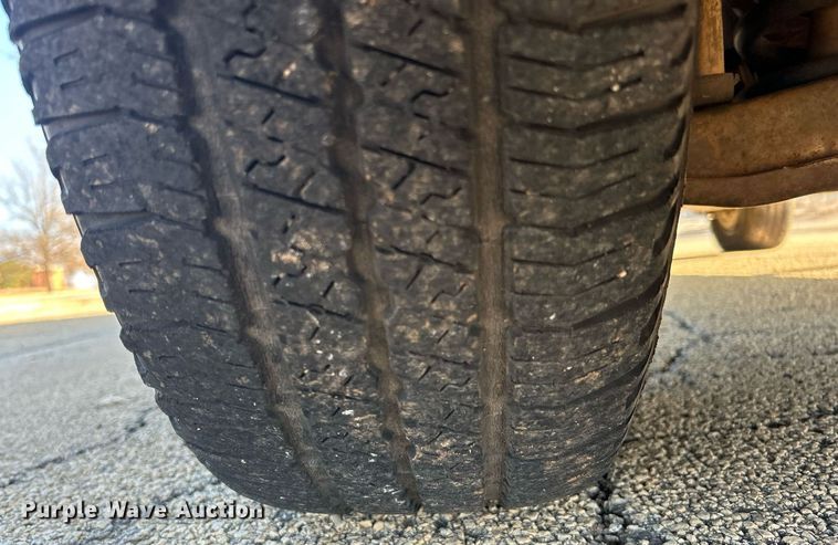 image for item NB9307 2002 Chevrolet Express 1500 van