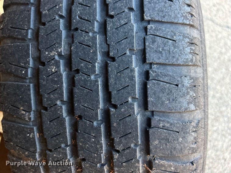 image for item NB9307 2002 Chevrolet Express 1500 van