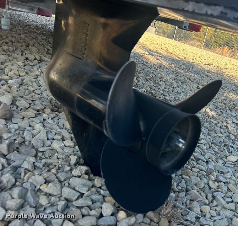 image for item NB9313 2006 Maxum  1800MX boat