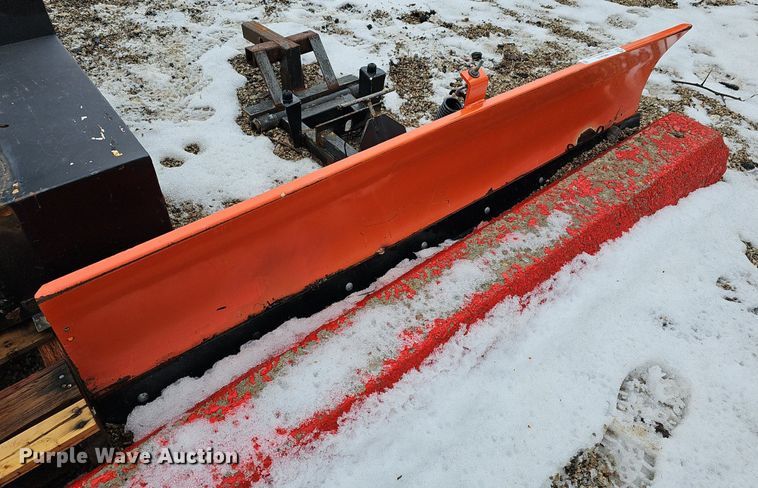 image for item NE9416 Kubota ZD3110A blade