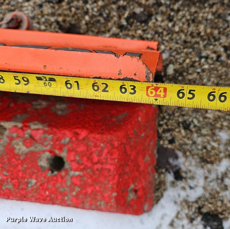 image for item NE9416 Kubota ZD3110A blade