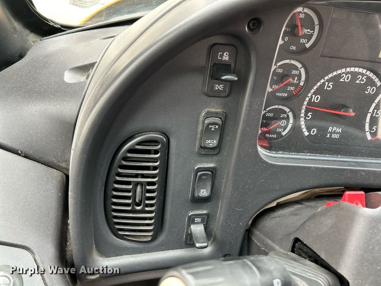 image for item NE9698 2014 Thomas Built school bus