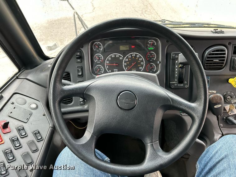 image for item NE9699 2014 Thomas Built school bus