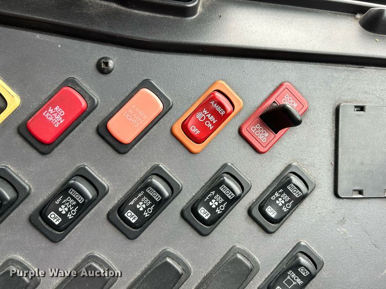 image for item NE9699 2014 Thomas Built school bus