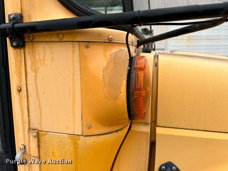 image for item NE9700 2008 IC CE200 school bus