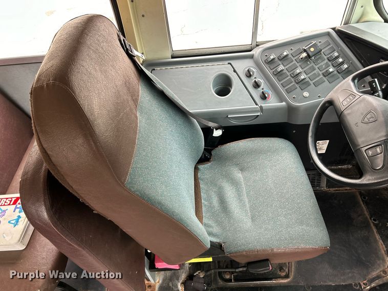 image for item NE9700 2008 IC CE200 school bus