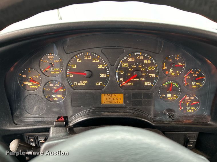 image for item NE9700 2008 IC CE200 school bus