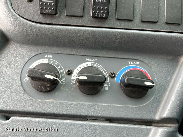 image for item NE9700 2008 IC CE200 school bus